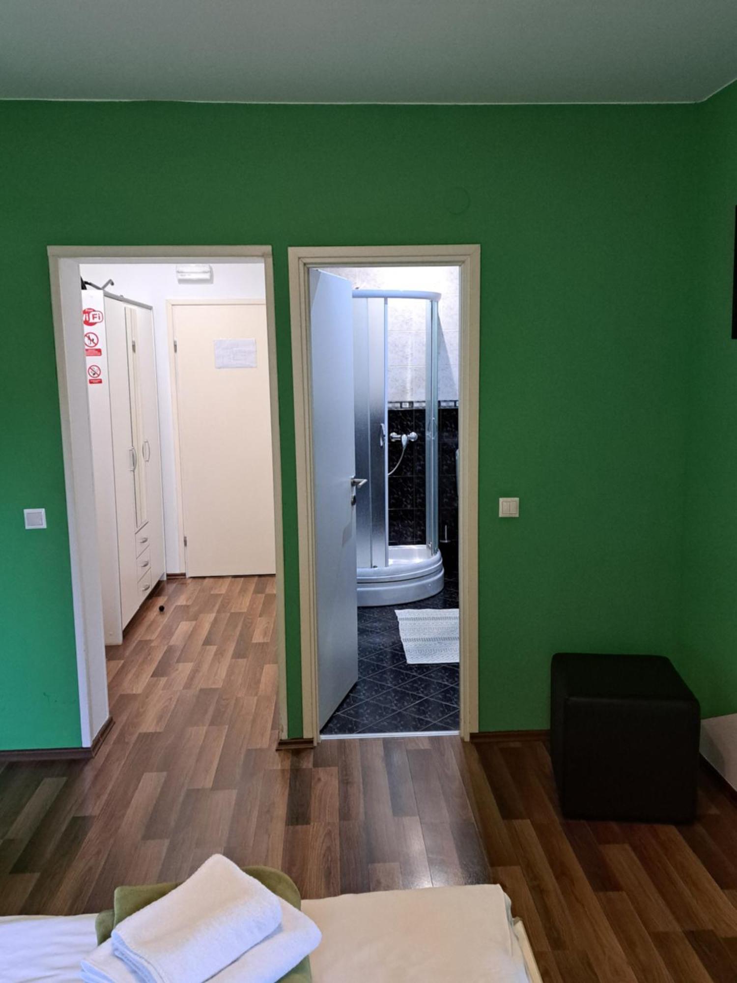 Rooms Modrusan スルニュ エクステリア 写真