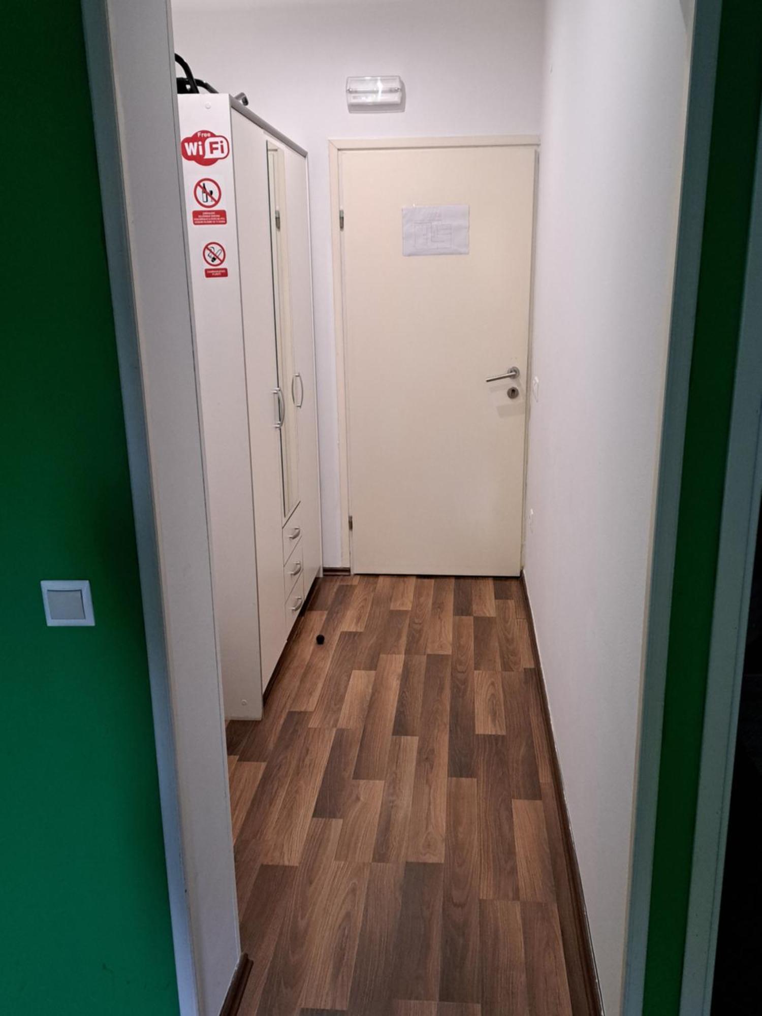 Rooms Modrusan スルニュ エクステリア 写真