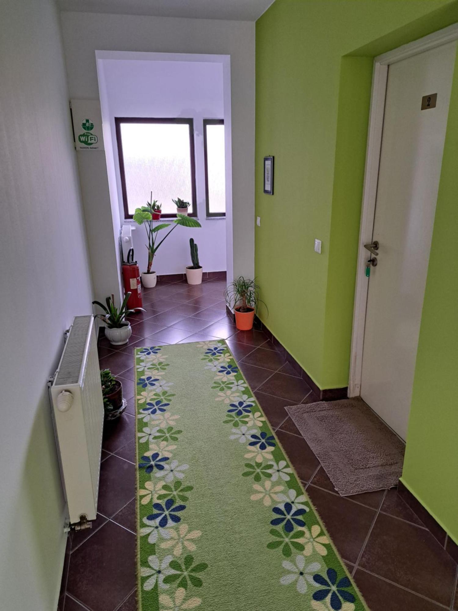 Rooms Modrusan スルニュ エクステリア 写真