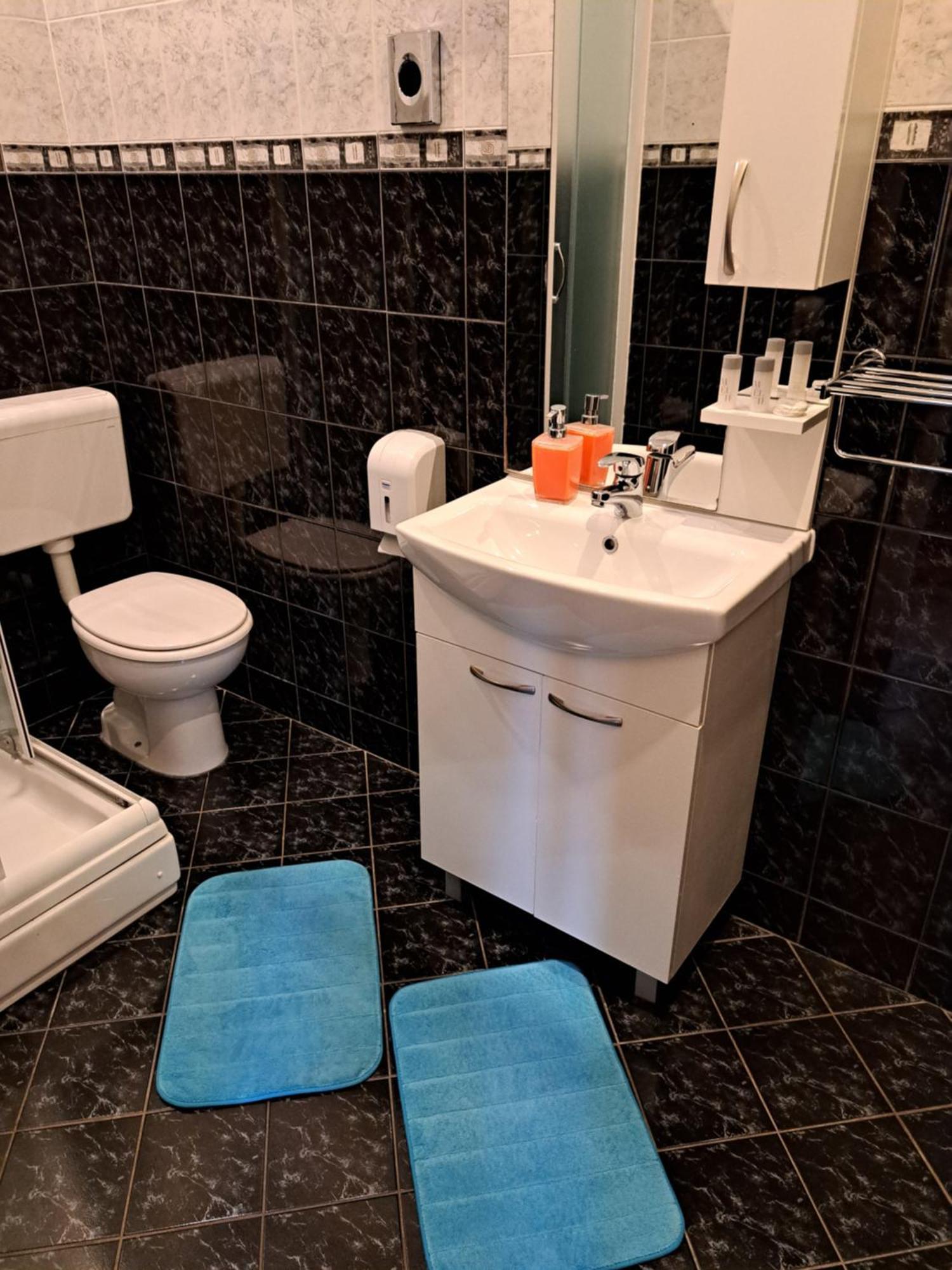 Rooms Modrusan スルニュ エクステリア 写真